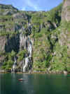 foss-trollfjord-b.jpg (42876 byte)