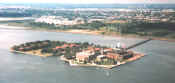 ellis island from air-a.jpg (76842 byte)