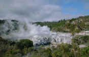 geysir1.jpg (52342 byte)